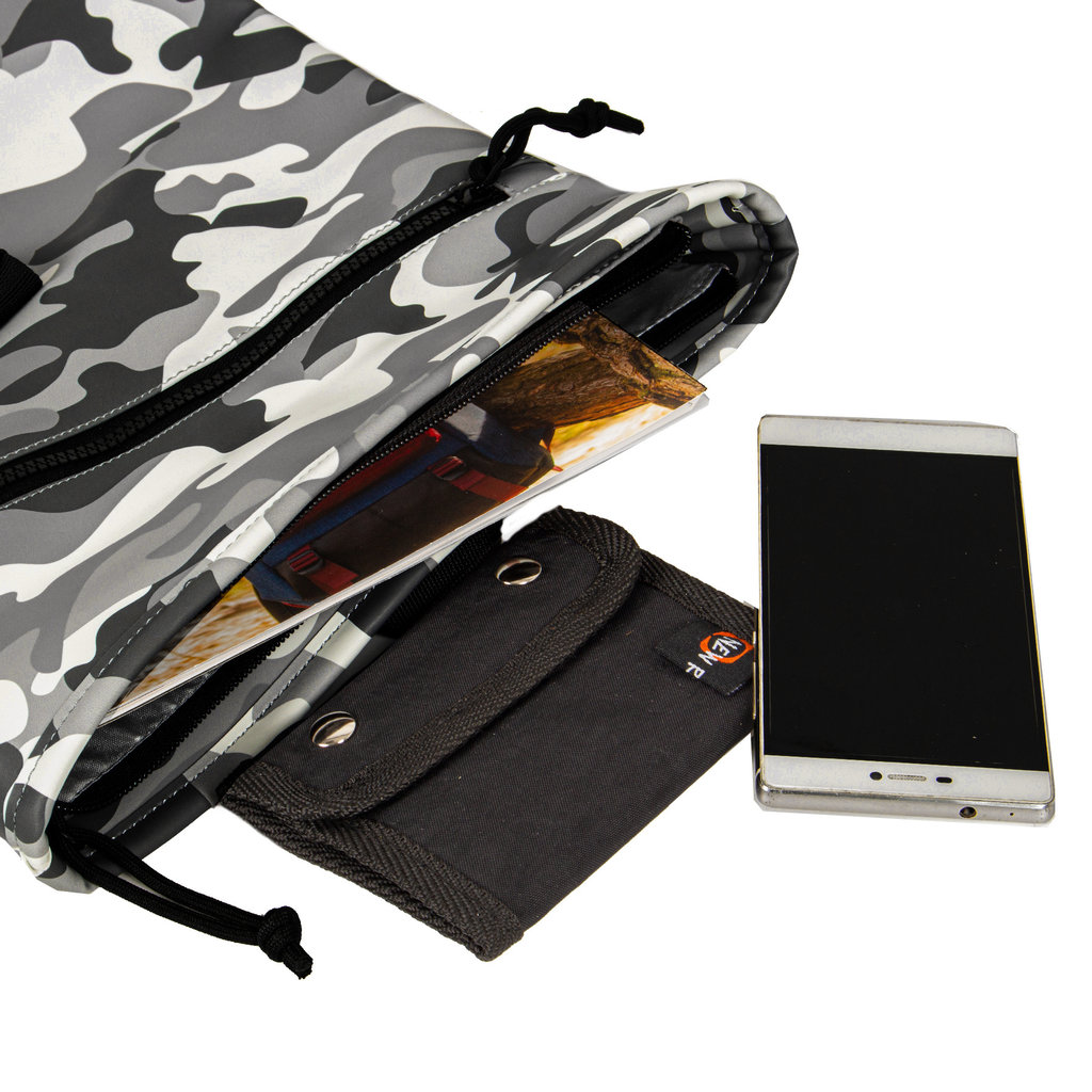 New Rebels New Rebels Mart Los Angeles Camouflage Army 7L Rugtas Rolltop Waterafstotend
