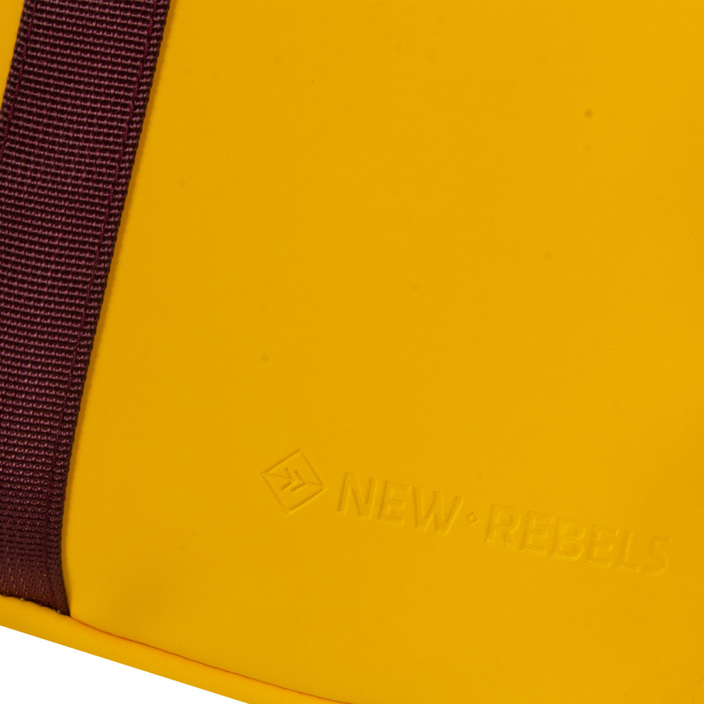 New Rebels ® Tim Rolltop Rugtas Small Yellow/Burgundy