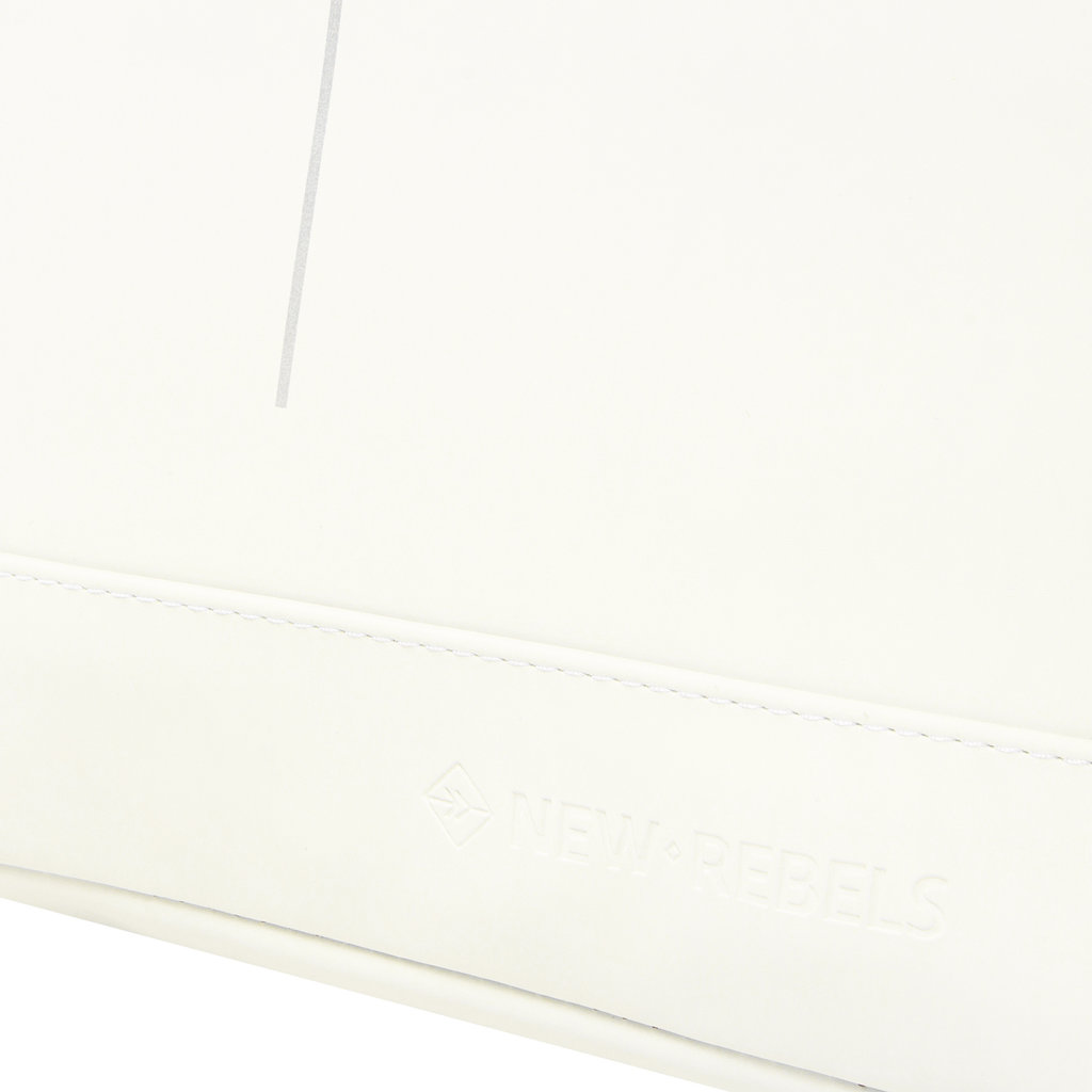 New Rebels® Mart - Top Zip - Waterafstotend -  Rugtas - Laptoptas 13,3 Inch. - Shopper - 30x15x44cm - Wit