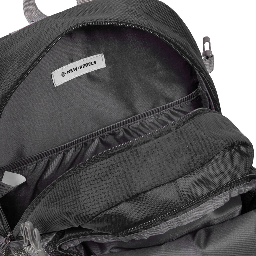 New Rebels New Rebels ® Kinley - Rugtas - Schooltas - Vrijetijdstas - 28 Liter - Nylon - Zwart