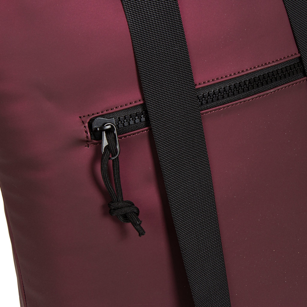 New Rebels New Rebels ® Mart - Top Zip - Waterafstotend -  Rugtas - Laptoptas 14Inch. - Shopper - Metallic Burgundy