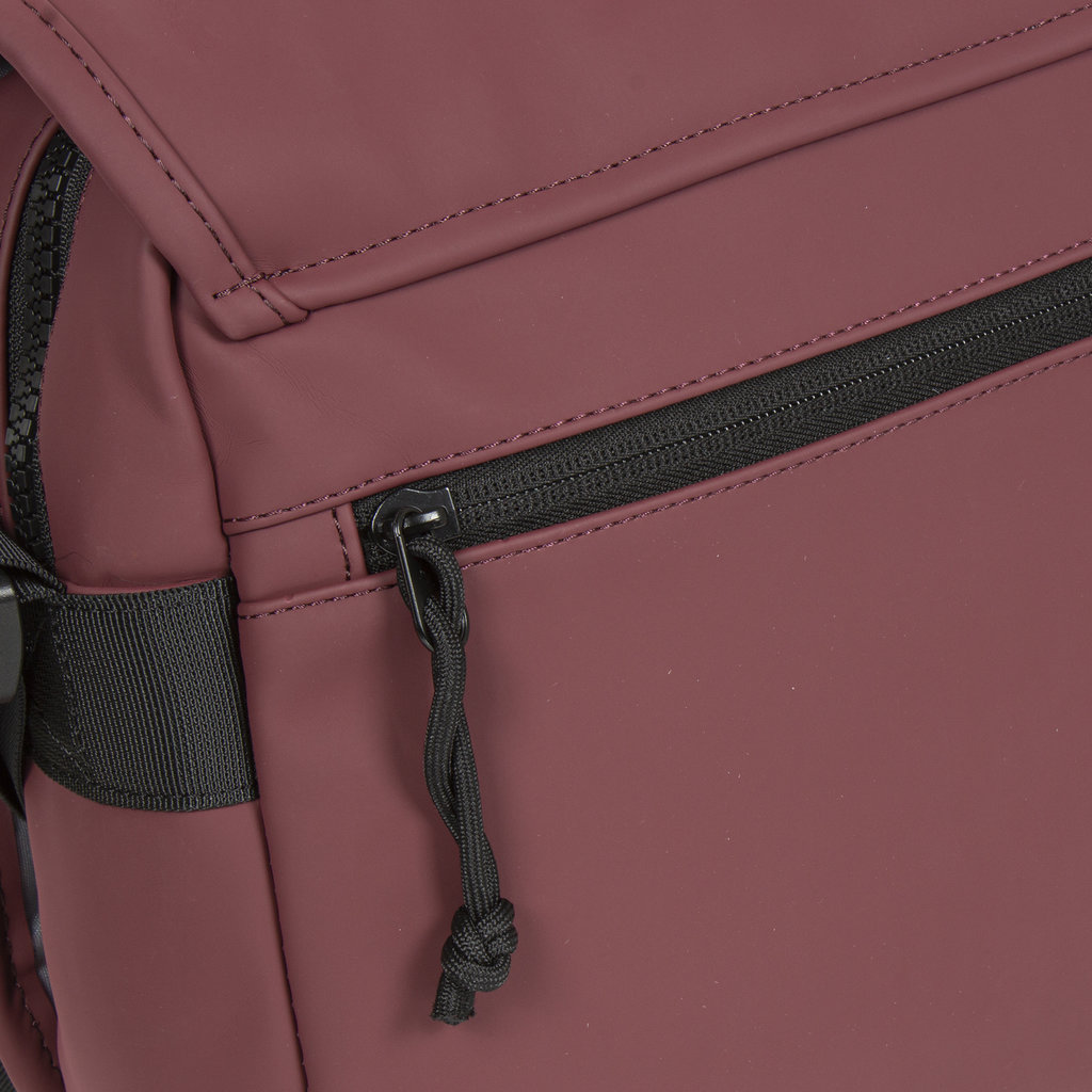 New Rebels ® Mart - Flap over - Burgundy - A5 - Shoulder bag