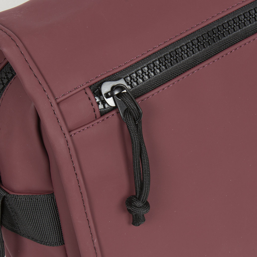 New Rebels ® Mart - Flap over - Burgundy - A5 - Shoulder bag