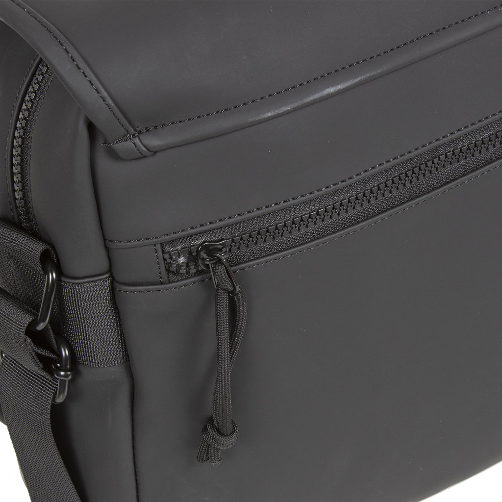 New-Rebels ® Mart - Flap over - Black - A5 - 31x9,5x26cm - Shoulder bag