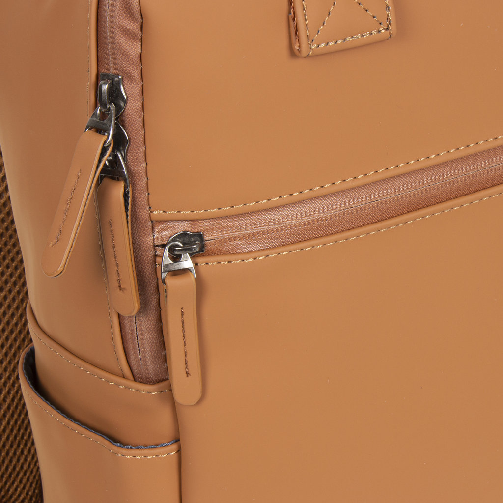 New Rebels New Rebels ® Harper  3- Rugtas - Waterafstotend - Laptoptas 14 inch -  12 Liter - Waterproof Rugzak - Cognac