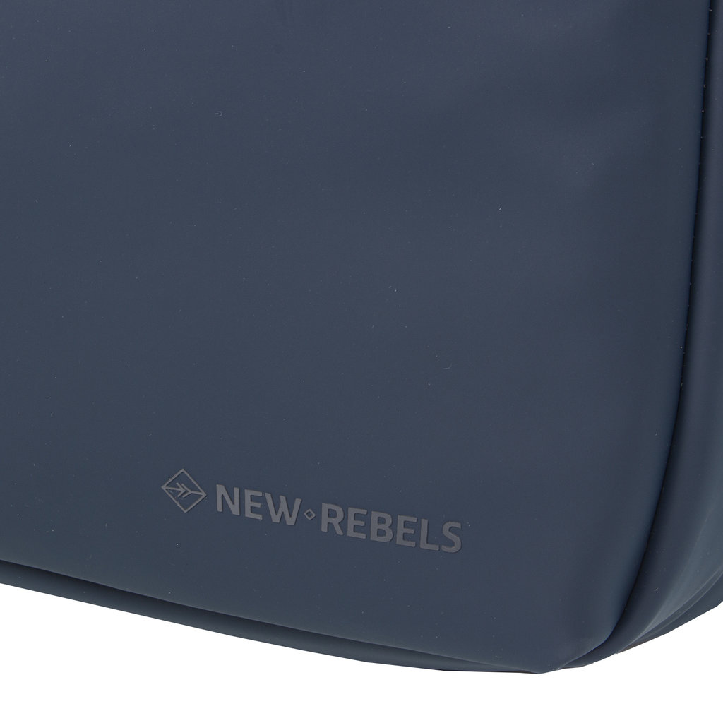 New Rebels New Rebels Harper Providence Marineblau 12L Rucksack Wasserabweisend Laptop 11.6"