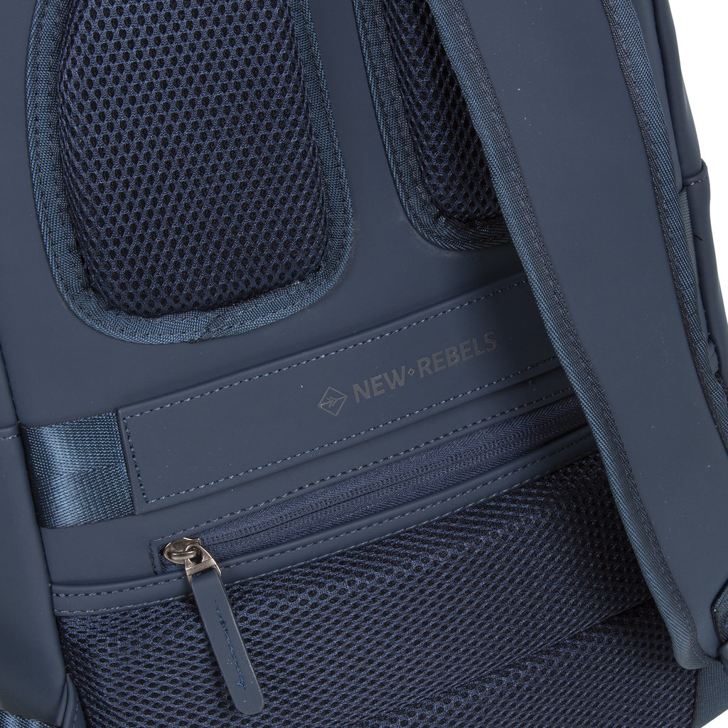 New Rebels New Rebels Harper Providence Marineblau 12L Rucksack Wasserabweisend Laptop 11.6"