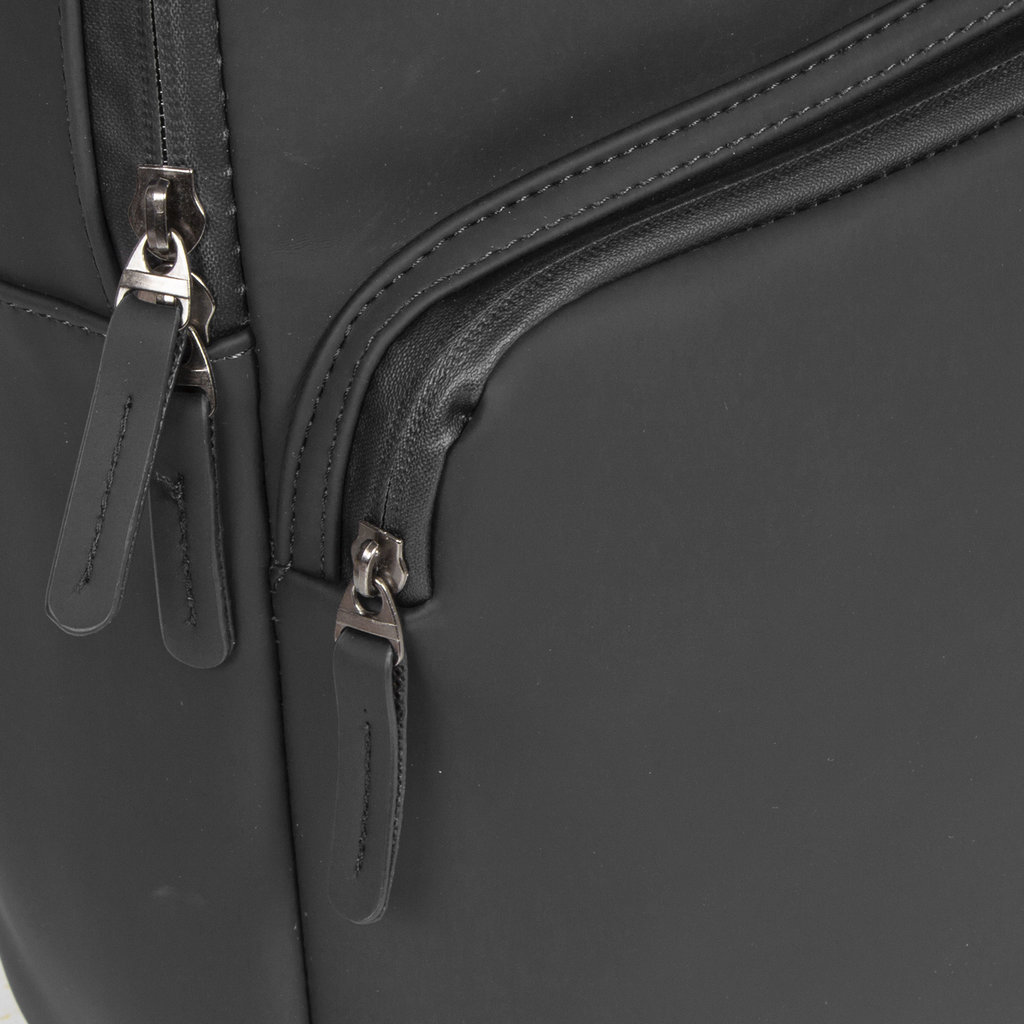 New Rebels New Rebels Harper Providence Zwart 12L Rugzak Waterafstotend Laptop 11.6"