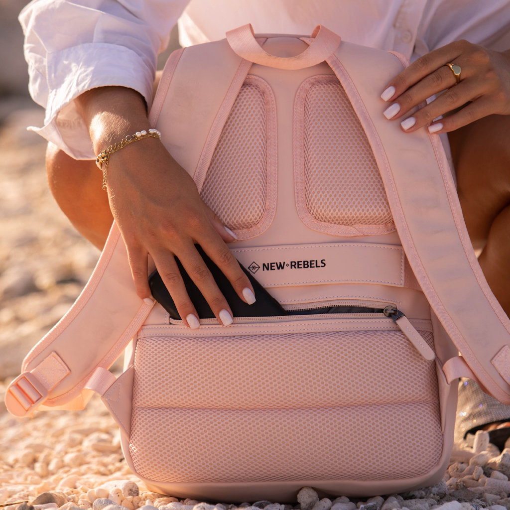 New Rebels ® Harper 2 - Backpack - Laptop compartiment - 11 Liter - Pink