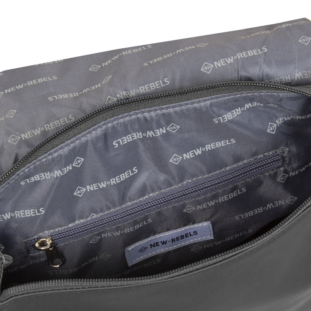 New Rebels New Rebels Daley Washington Zwart 10L Rugzak Waterafstotend