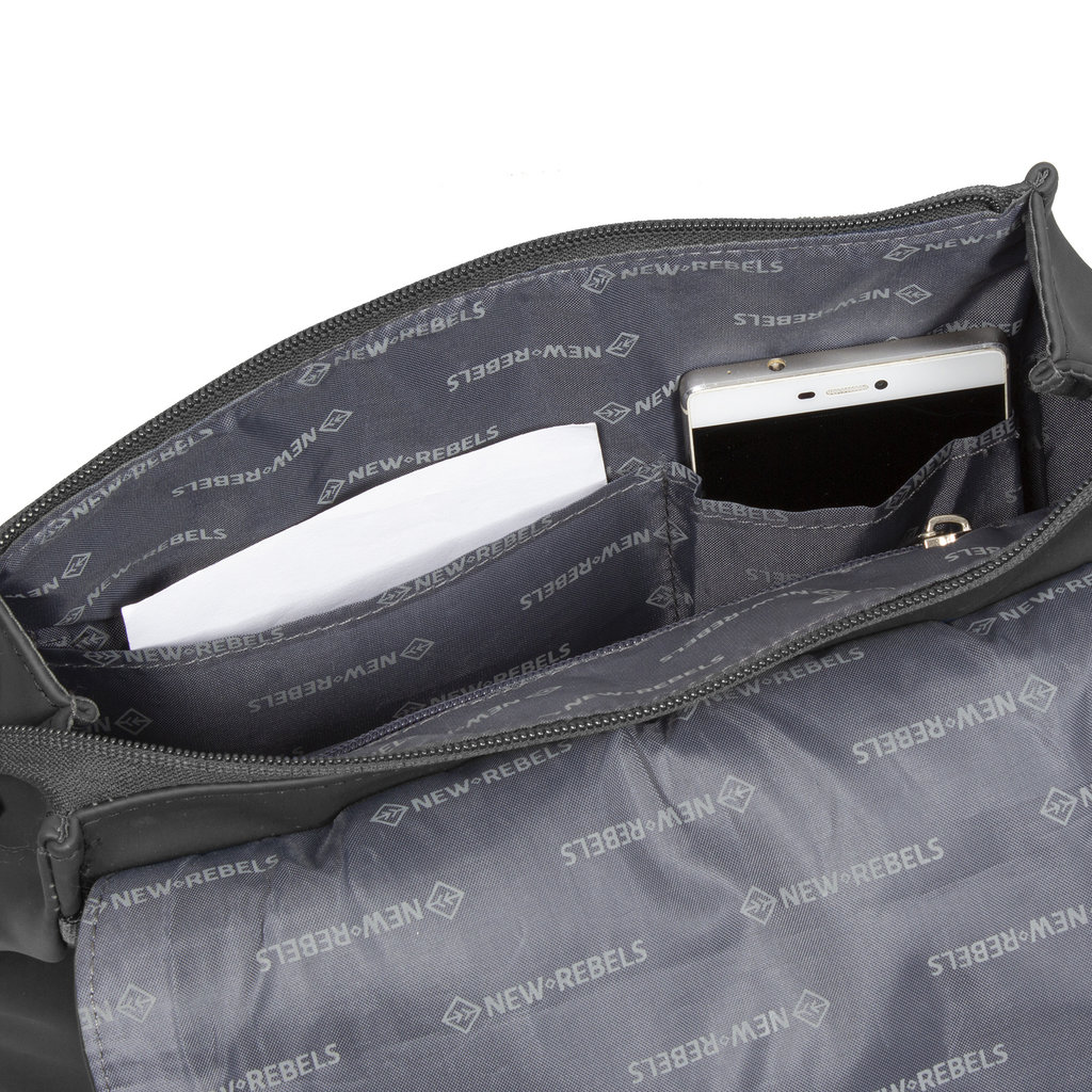New Rebels New Rebels Daley Washington Zwart 10L Rugzak Waterafstotend