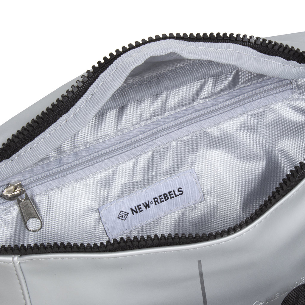 New Rebels® Mart - Water Repellent -  Waistbag - Zilver