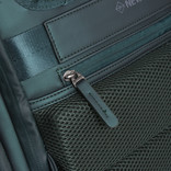 New Rebels New Rebels ® William Rugzak Donker Groen