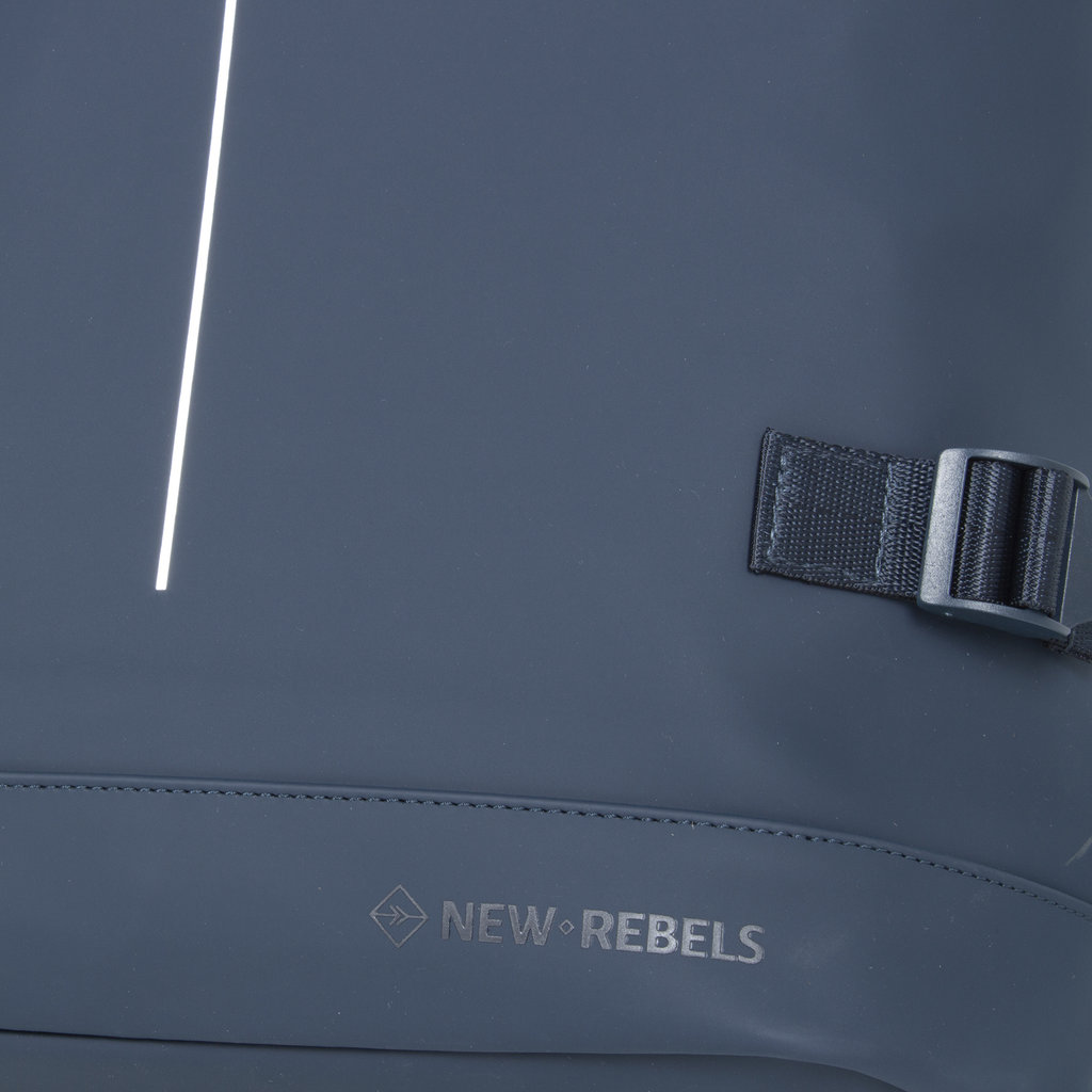 New Rebels New Rebels William Riverside Navy 19L Rugzak Waterafstotend Laptop 15.6"