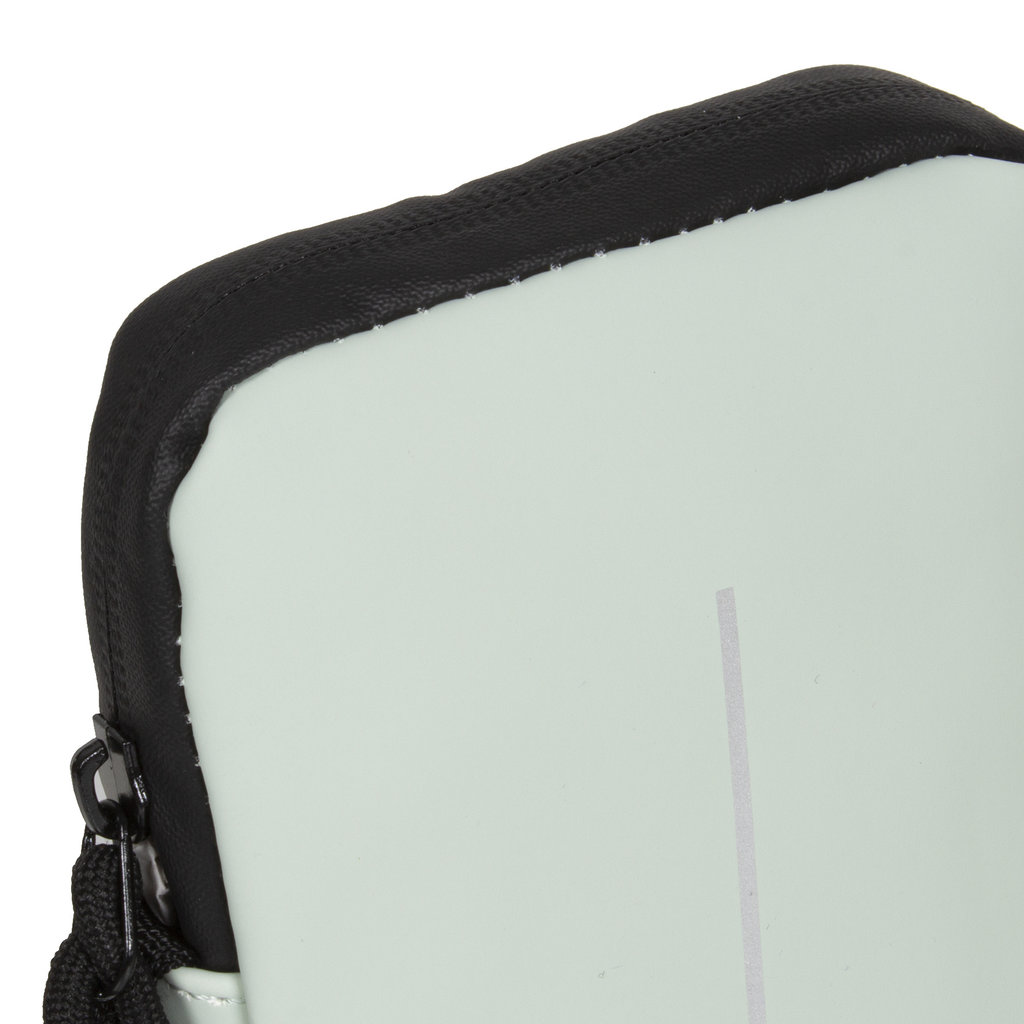 New Rebels New Rebels ® Mart - Water Repellent - Phone Pocket - Mint