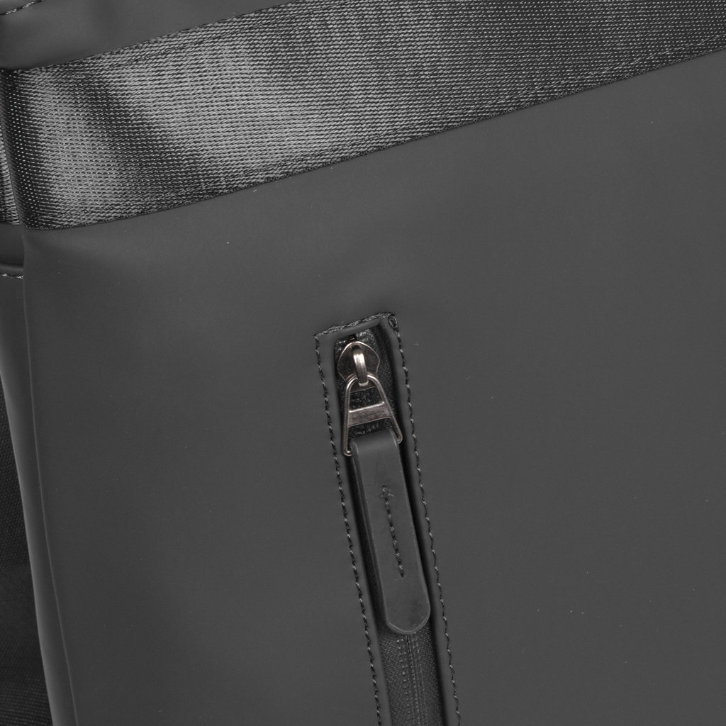 New Rebels New Rebels Daley Rugzak 14L Zwart  Waterafstotend