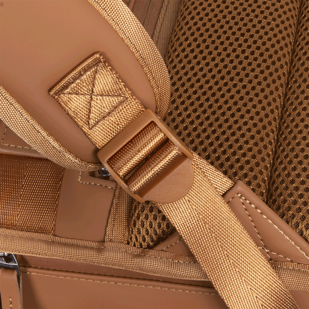 New Rebels New Rebels William Baltimore Cognac 13L Rolltop Rugzak Waterafstotend Laptop 14"