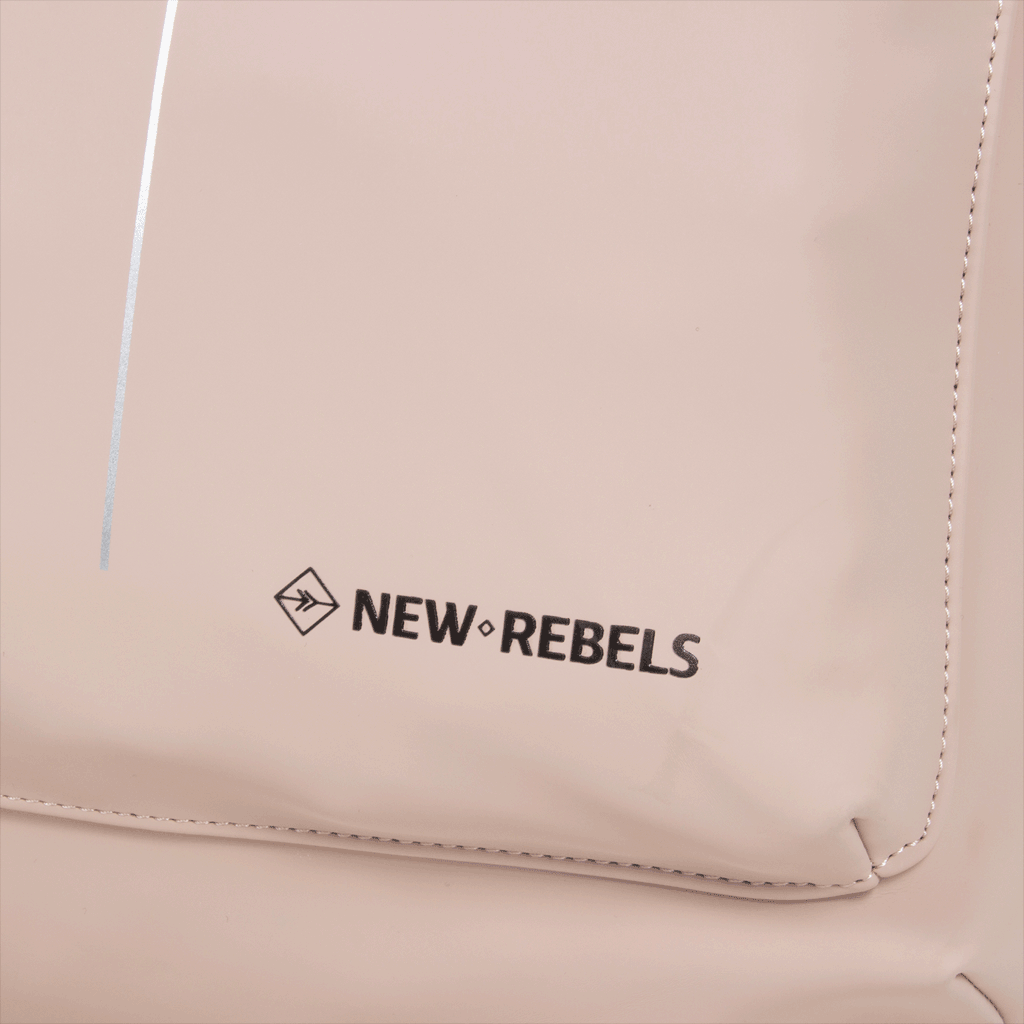 New Rebels ® William - Rucksack - Rolltop - Rosa 16L  - Wasserabweisend