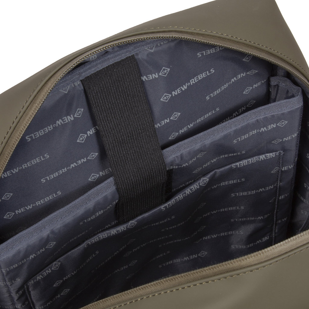 New Rebels New Rebels Julan Cape Coral Olivgrün 14L Rucksack Wasserabweisend Laptop 14.1"
