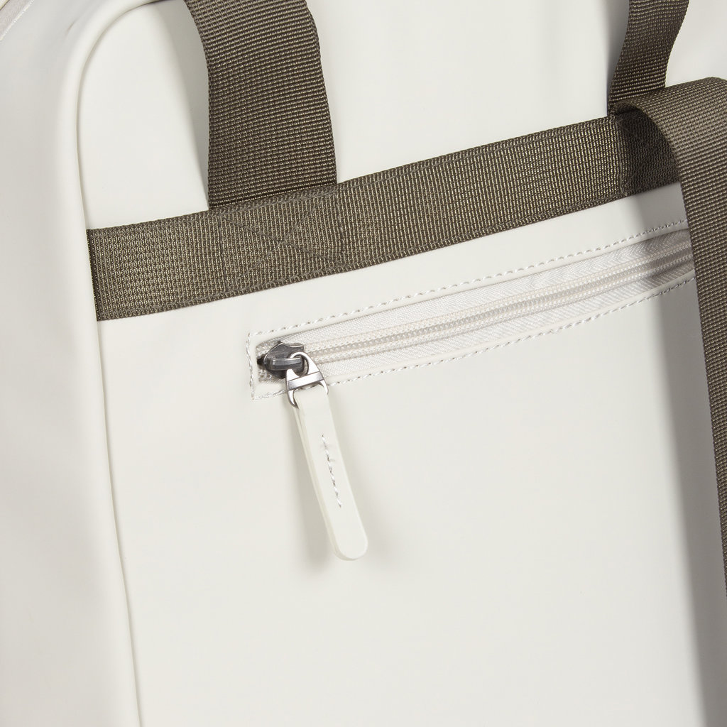 New Rebels New Rebels Julan Cape Coral Beige 14L Rugzak Waterafstotend Laptop 14.1"