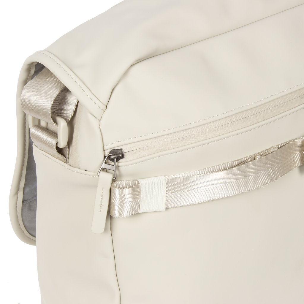 New Rebels ® William - Computer Schoudertas - Beige 10L  - Waterafstotend