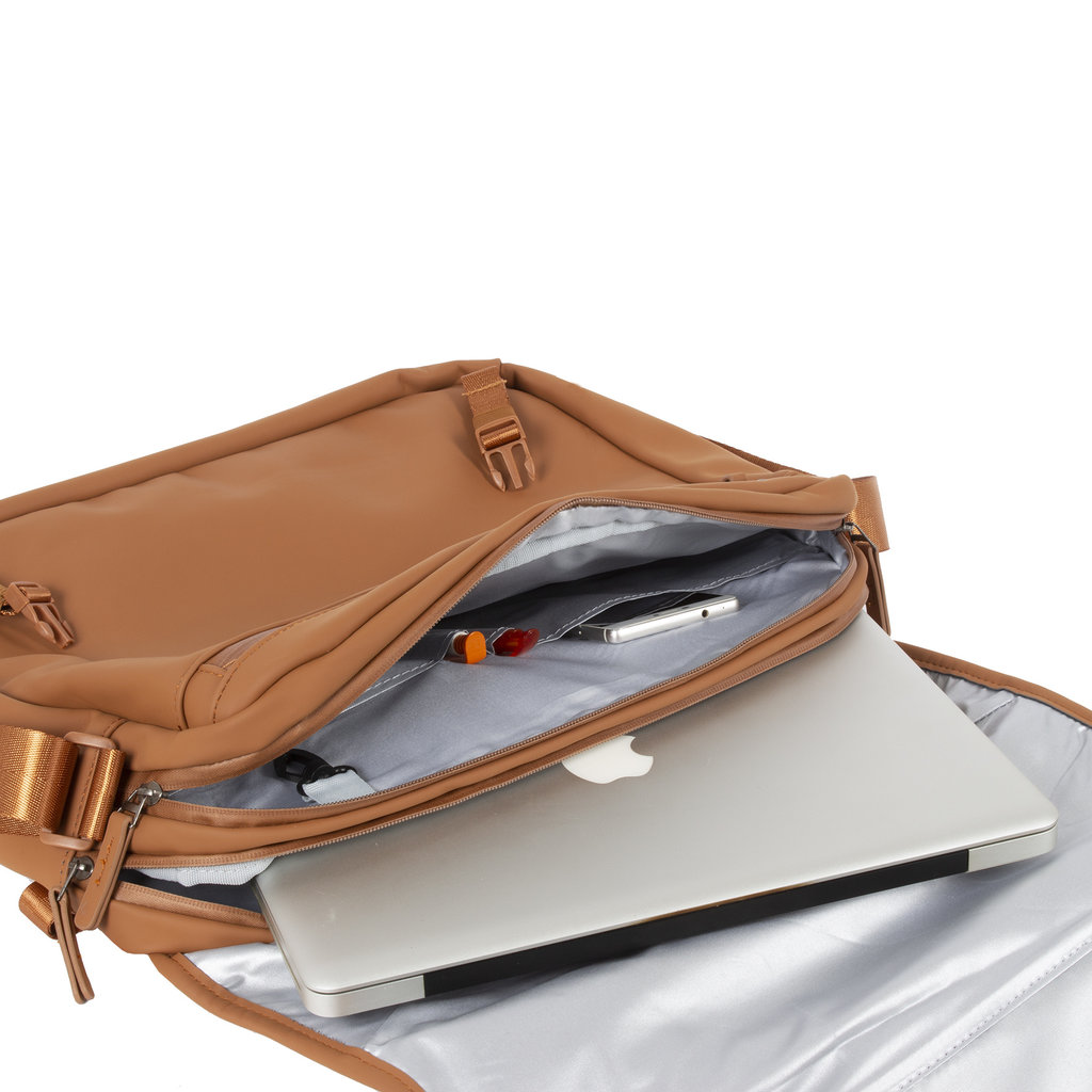 New Rebels ® William - Umhängetasche - Cognac 10L -  Wasserabweisend