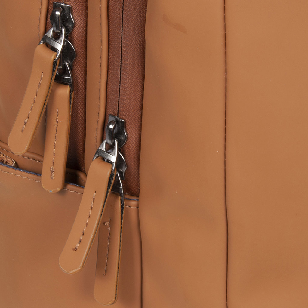 New Rebels New Rebels William Milwaukee Cognac 18L Rugzak Waterafstotend Laptop 15.6"