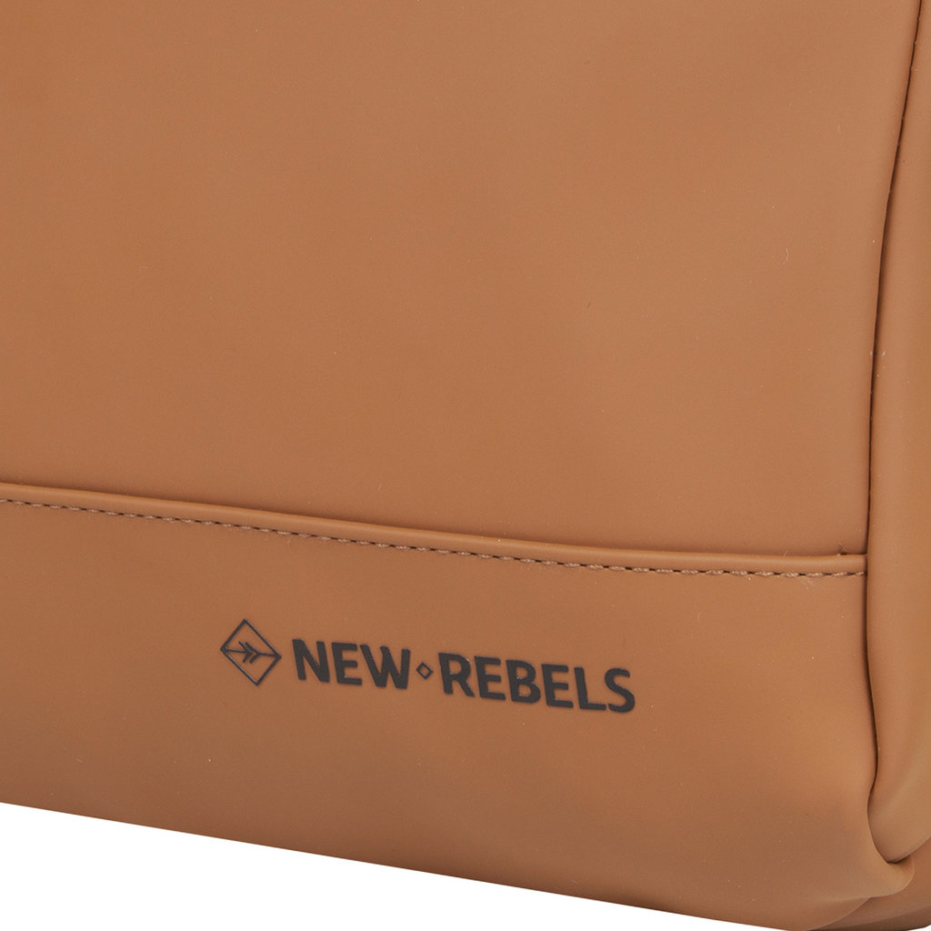 New Rebels New Rebels William Milwaukee Cognac 18L Rugzak Waterafstotend Laptop 15.6"