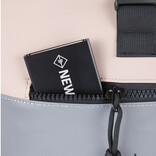 New Rebels New Rebels Bowie New York Oudroze 21L Rugzak Rolltop Reflectie Waterafstotend Laptop 15.6"