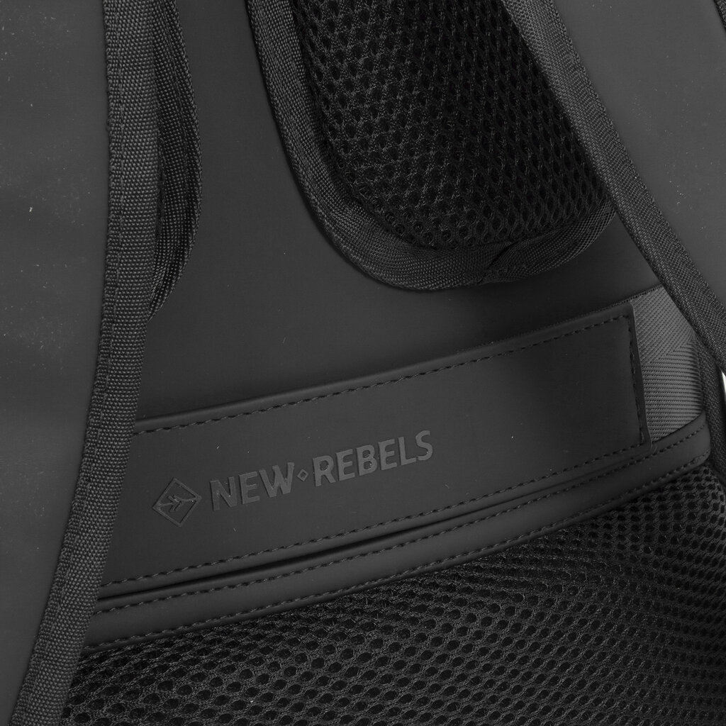 New Rebels New Rebels William Milwaukee Zwart 18L Rugzak Waterafstotend Laptop 15.6"
