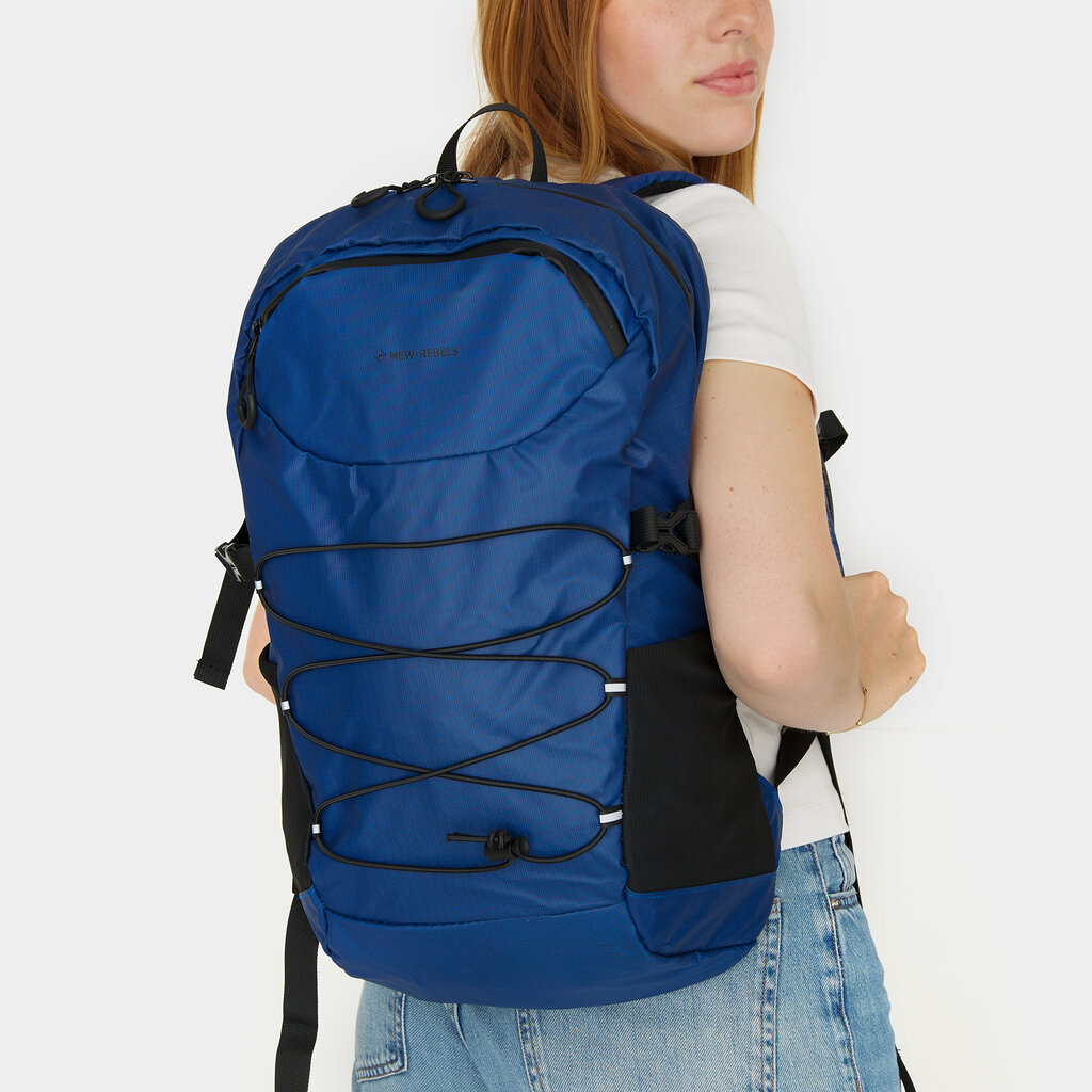 New Rebels New Rebels Hugo Carmichael Waterproof Backpack: 26-liter hiking backpack Navy Blue