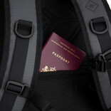 New Rebels Hugo - Eastvale Rucksack Schwarz 23L wasserdicht leicht geräumig