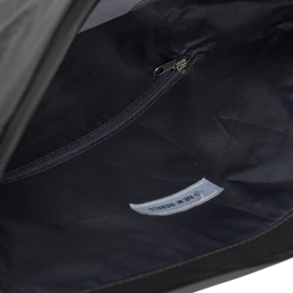 New Rebels New Rebels Hugo New York 17L Waterafstotende Rolltop Rugtas Zwart
