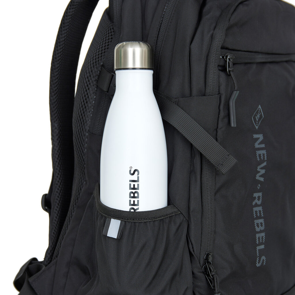 New Rebels New Rebels Vince Baldwin Zwart 33L Rugtas Waterafstotend Laptop 15.6"