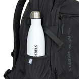 New Rebels New Rebels Vince Baldwin Zwart 33L Rugtas Waterafstotend Laptop 15.6" New Rebels New Rebels Vince Baldwin Zwart 33L Rugtas Waterafstotend Laptop 15.6"