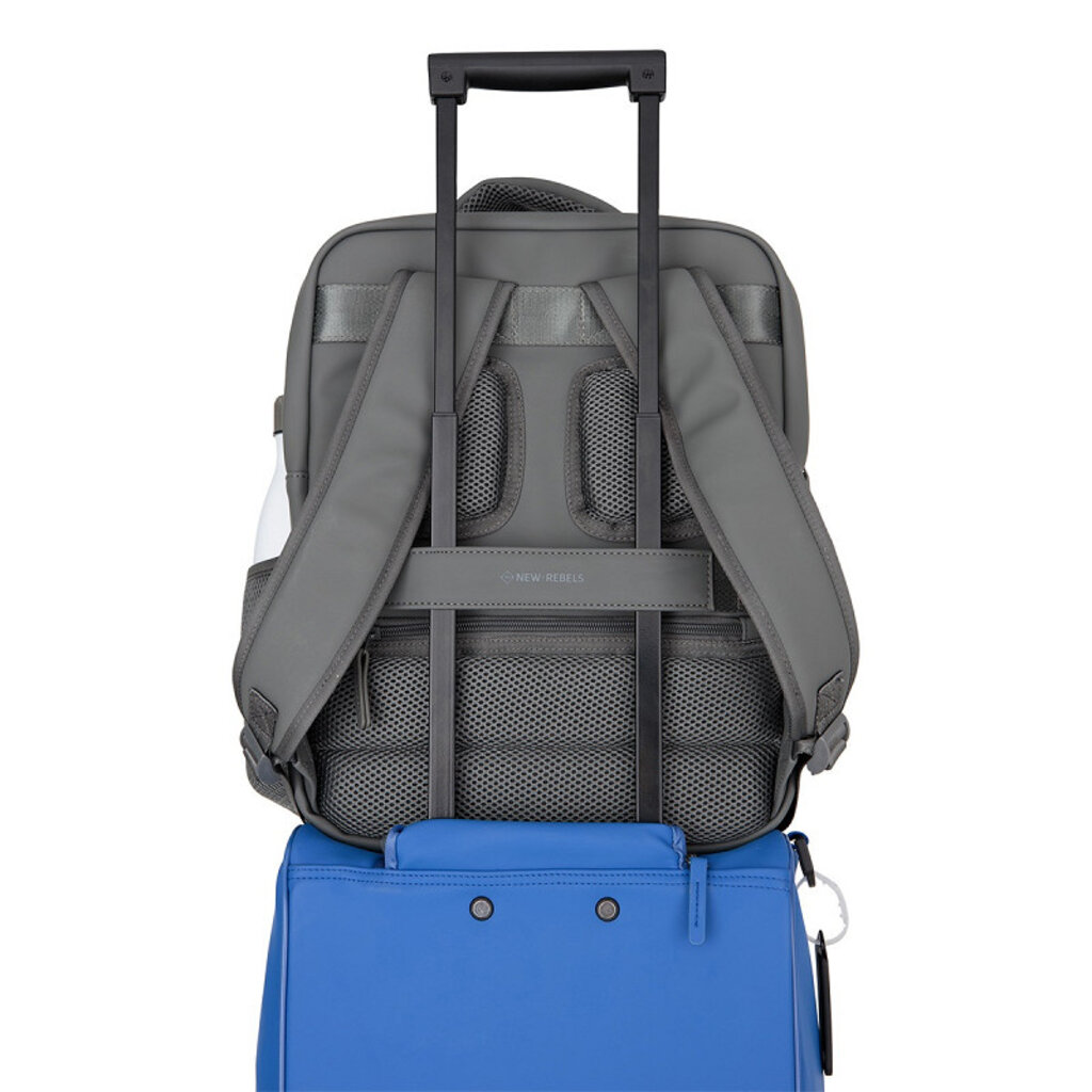 New Rebels New Rebels Jessi Easton Underseater Rucksack 17L Wasserabweisend PU Handgepäck 40x30x20 Airline Tasche 15,6 Zoll Laptopfach Anthrazit