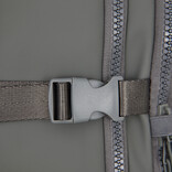 New Rebels New Rebels Jessi Womby Cabin Rugzak – 27L Waterdichte Onderseat Handbagage, Geschikt voor Vliegtuig Antraciet New Rebels New Rebels Jessi Womby Cabin Rugzak – 27L Waterdichte Onderseat Handbagage, Geschikt voor Vliegtuig Antraciet