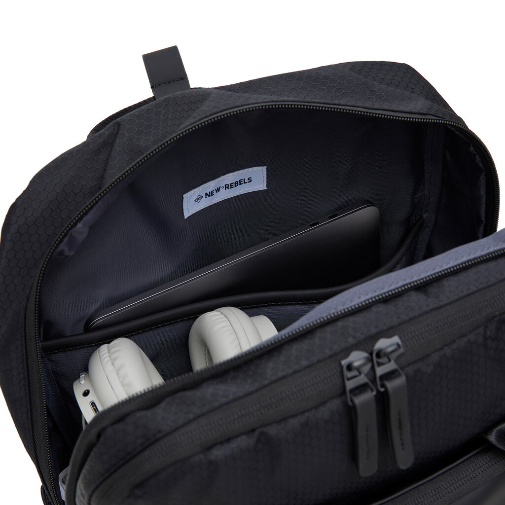 New Rebels New Rebels Trondheim Rugzak – Laptop Rugtas 15,6 inch – Schooltas & Werktas – Waterafstotend – 18L – Nylon/PU – Zwart