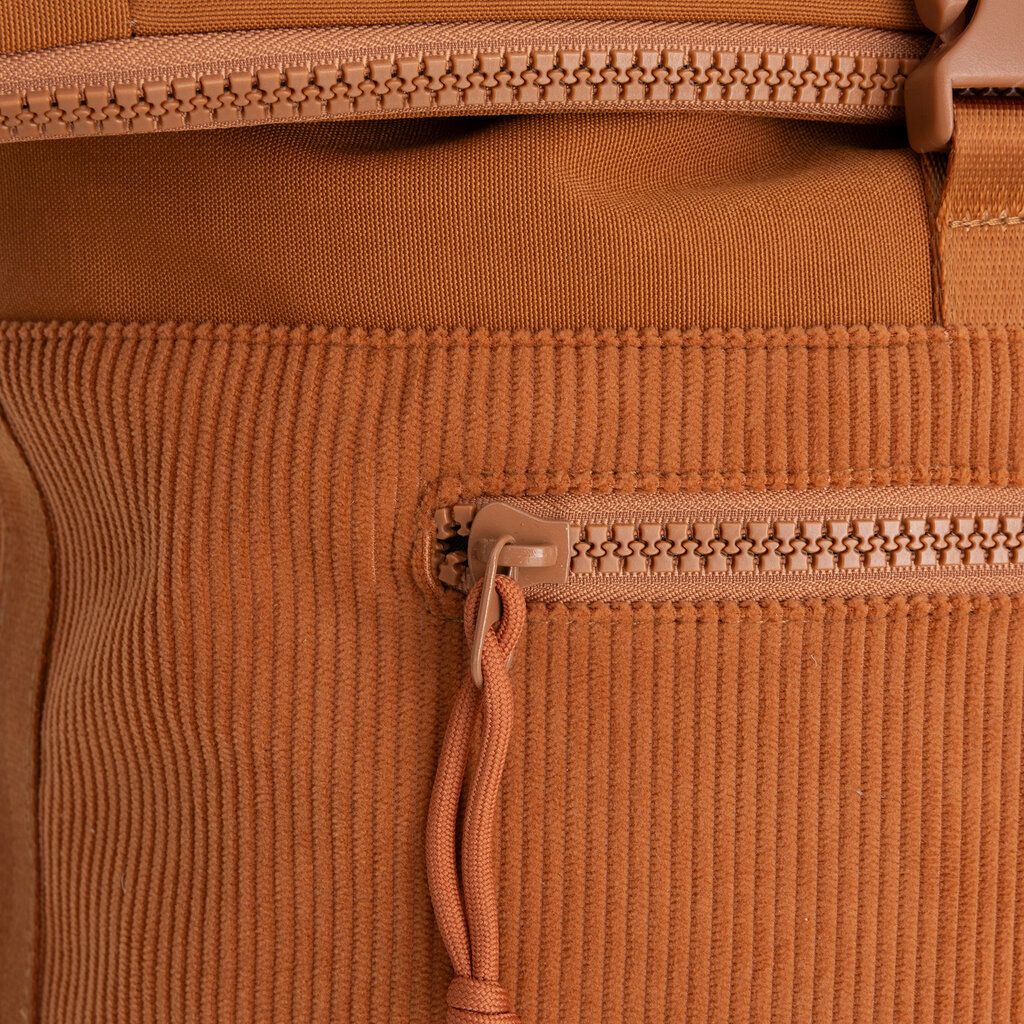 New Rebels New Rebels New York Ribbi Rolltop Rugzak 17-21L Schooltas & Werktas Ribstof Laptop Rugtas 15.6 inch coffee bruin