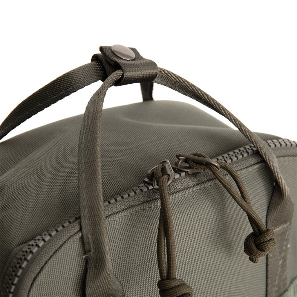 New Rebels New Rebels Ribbi Juno Handel Rucksack mini – Rippstoff 900D Polyester 7L Leicht & bequem – 23 x 10 x 31 cm – Damen- & Herrenrucksack Sage Green