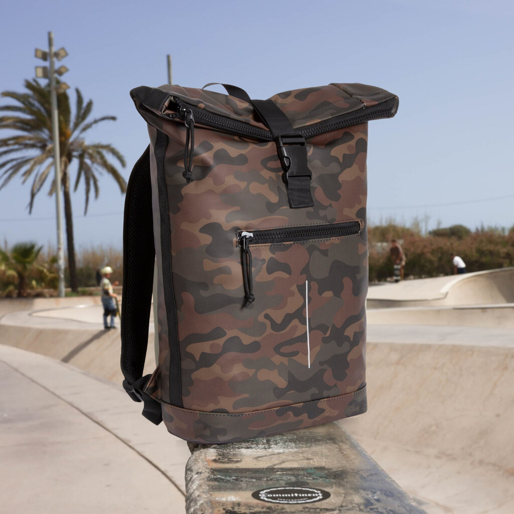 New Rebels New Rebels Mart New York Camouflage Groen 21L Rugtas Rolltop Waterafstotend Laptop 15.6"
