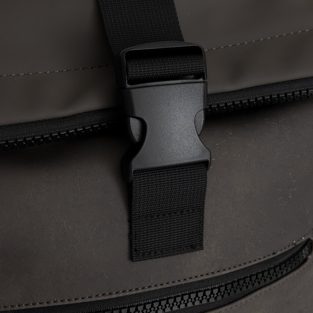 New Rebels New Rebels Mart Arts – New York Girl with a Pearl Earring Rolltop Backpack 16L | Johannes Vermeer Water-Repellent Bag