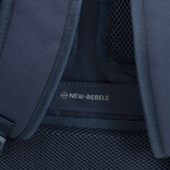 New Rebels New Rebels Valor Weverly School / Werktas Rugzak - 9,5L – Stevig 900D Polyester - 4 Compartimenten Laptopvak 14” - Waterafstotend Velvet Navy