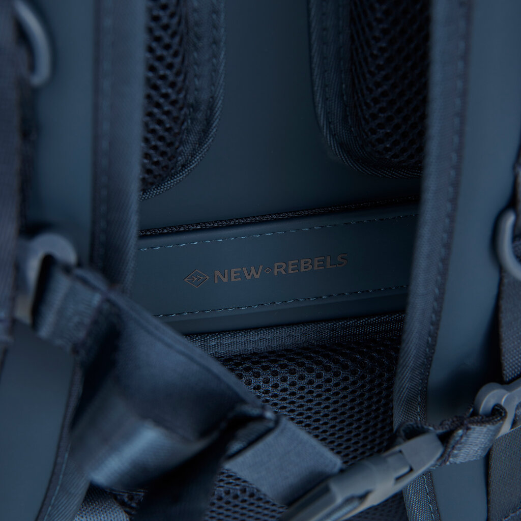 New Rebels New Rebels New Rebels Jessi – Womby Weekend Travel Bag Underseat Backpack – 27L Water-Repellent Cabin Bag – 30x20x45 cm Navy