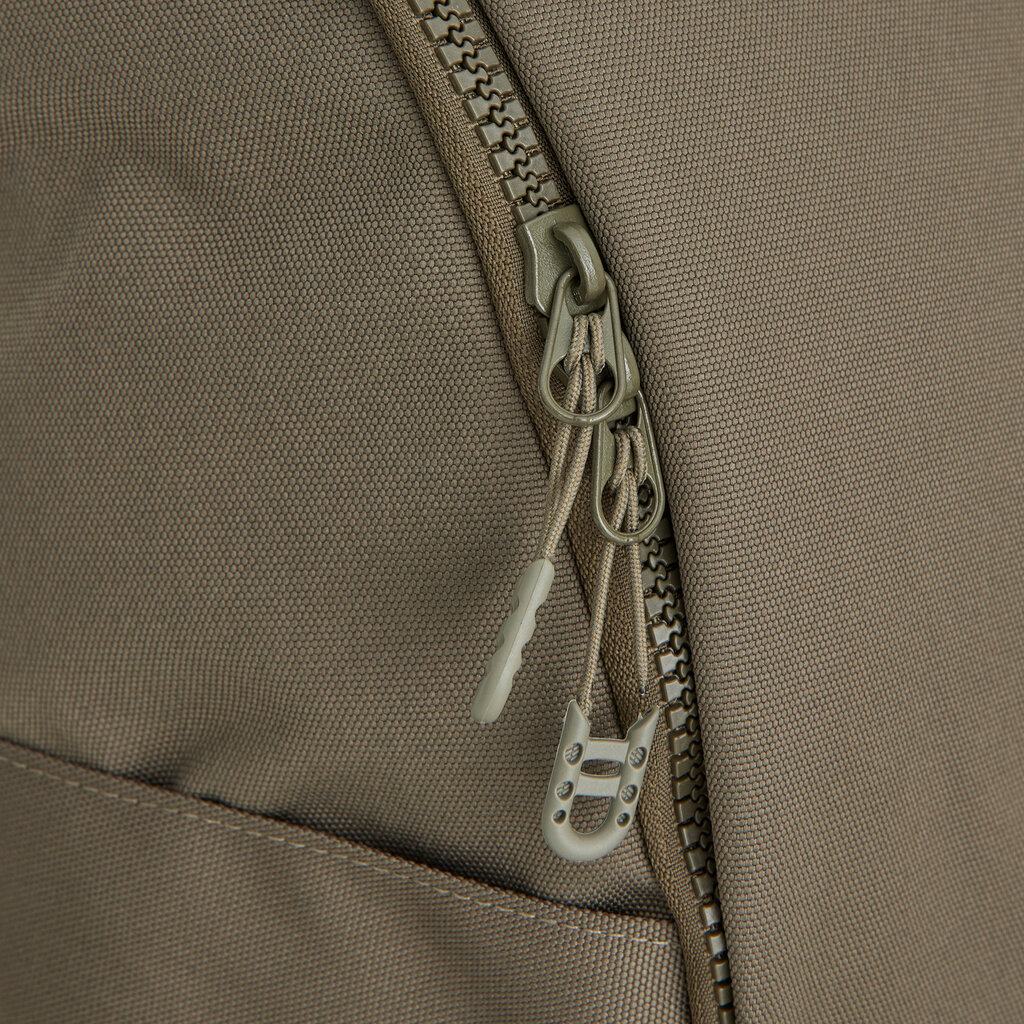 New Rebels New Rebels Valor Westerly Backpack 14L Laptop Backpack 14 Inch School Work Bag PU Polyester Olive