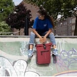 New Rebels New Rebels Mart New York Burgundy 21L Rugtas Rolltop Waterafstotend Laptop 15.6"