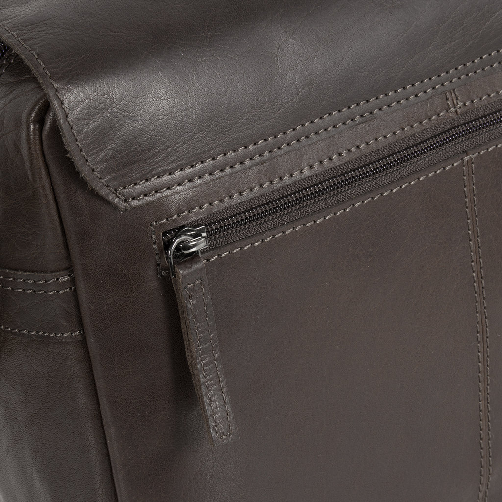 Justified Bags® Titan Medium Flapover Brown