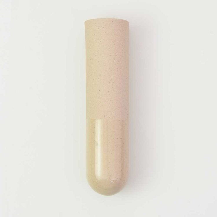 Studio Harm&Elke Wall vase Dip long Sand / Sand