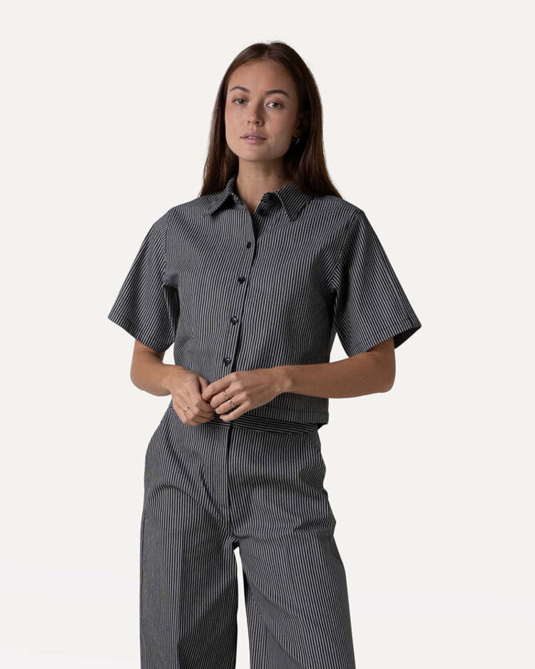 Another-Label Yara shirt Black Parchment Stripe