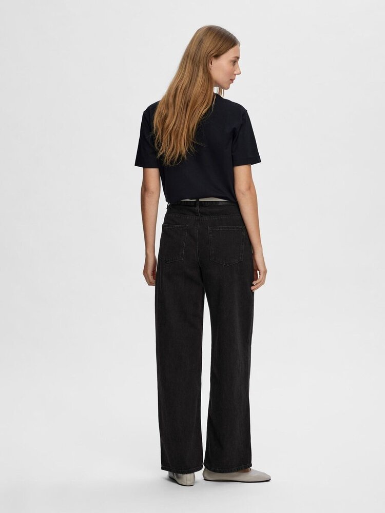 Selected Femme SLFESSENTIAL SS BOXY TEE Black